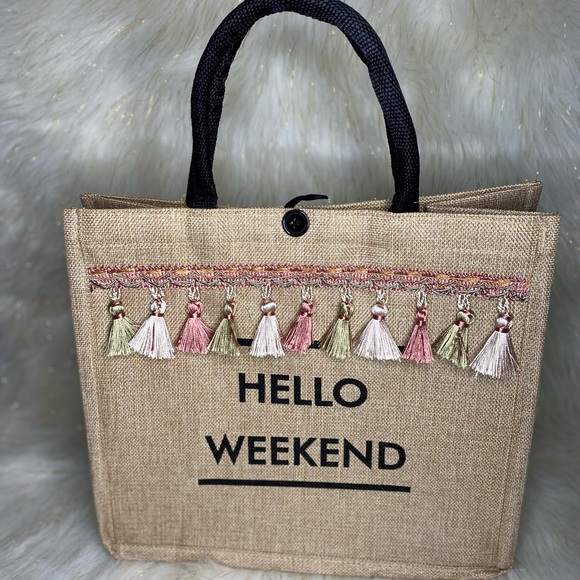 Handbags - - 👜 Super Cute Hello Weekend Tote Bag